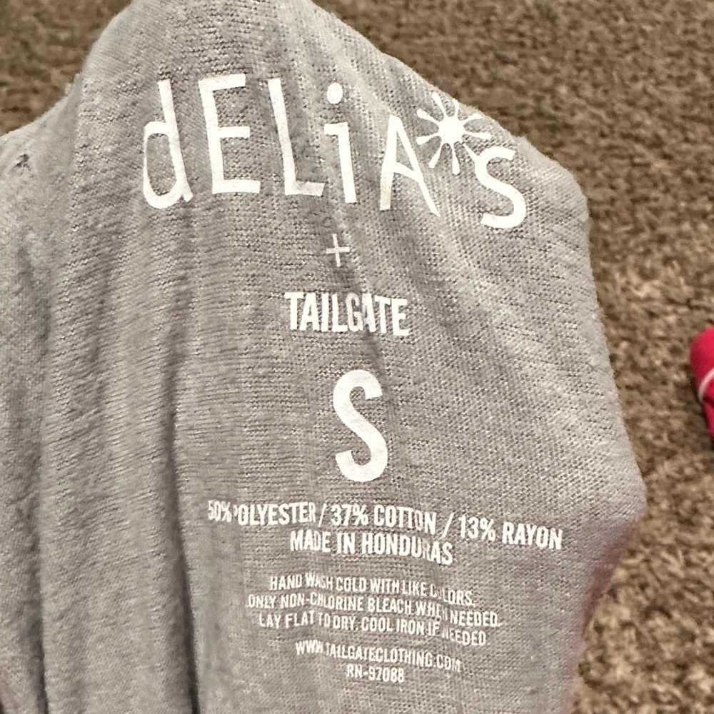 dELiA*s Light Gray Casual Tank - Picture 2 of 6